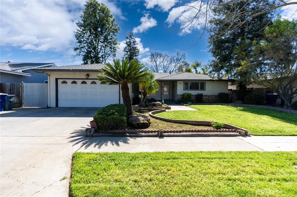 2265 E Herndon, Fresno, CA 93720