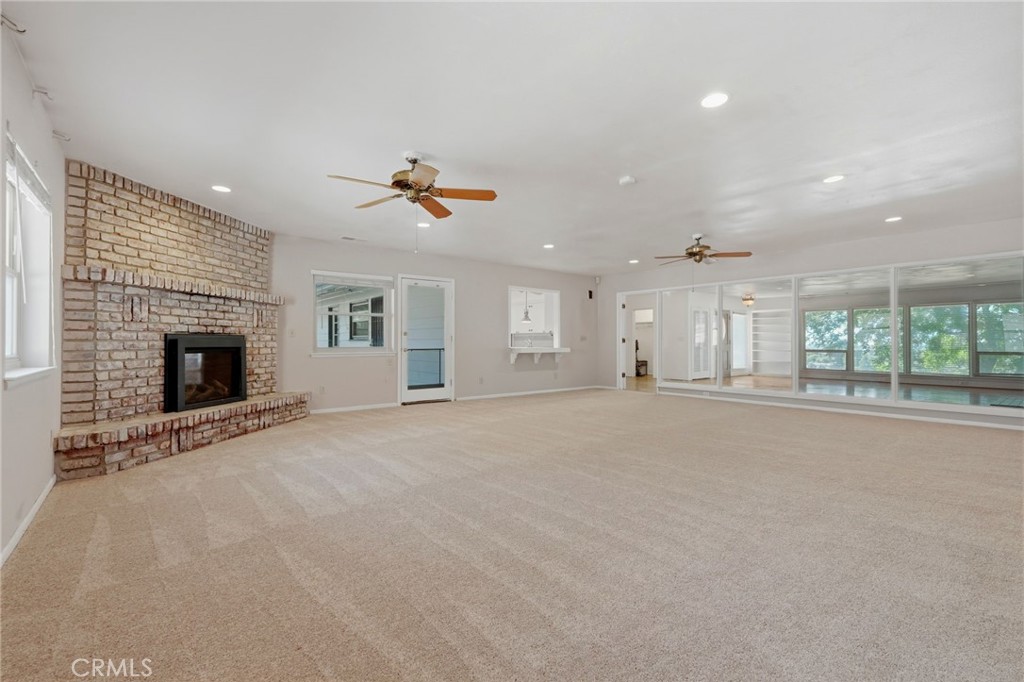 84 S Park St, Porterville, CA 93257