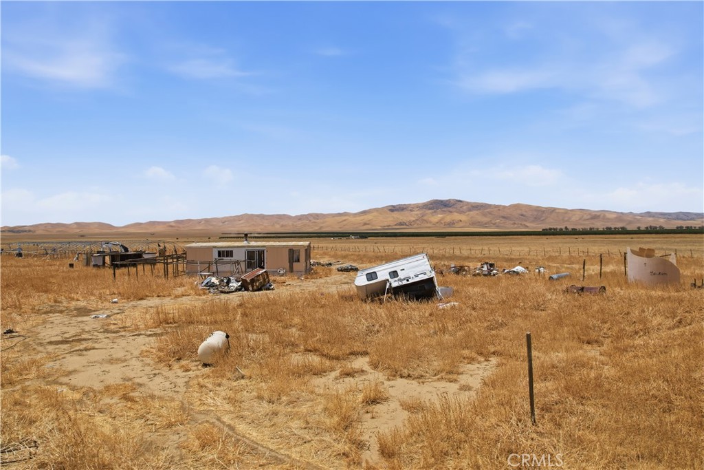 13385 Hawthorne, Lost Hills, CA 93249