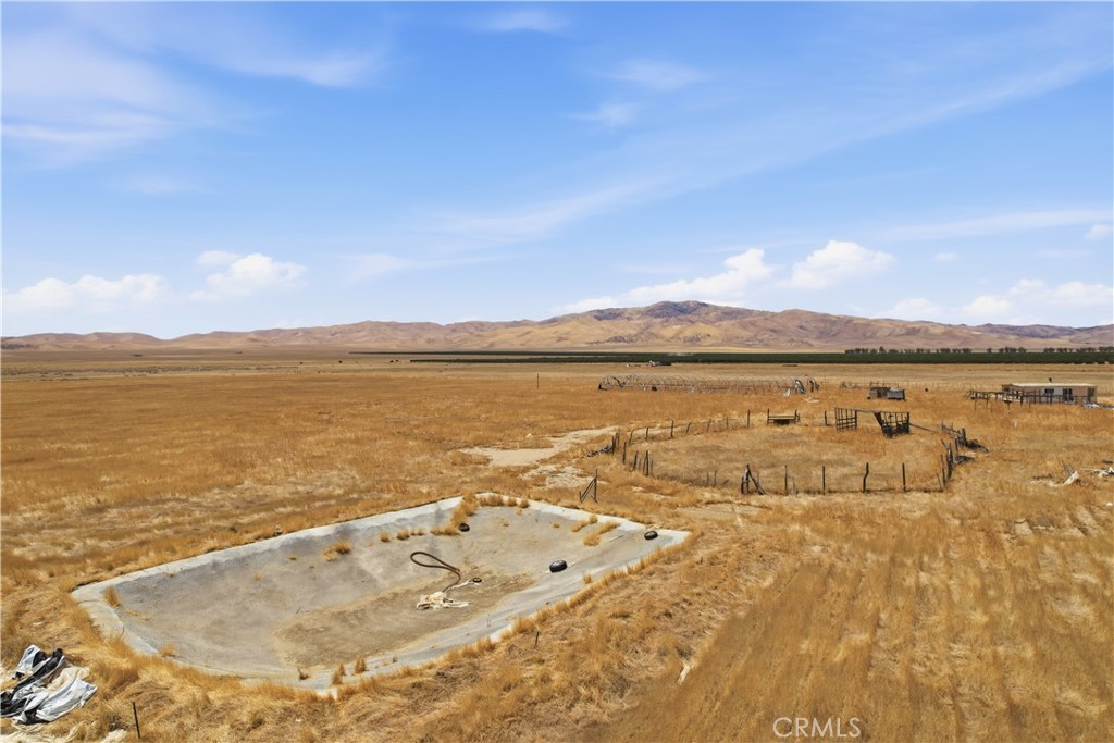 13385 Hawthorne, Lost Hills, CA 93249
