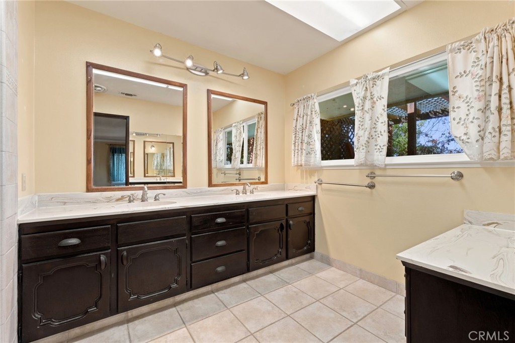 6388 E Appaloosa, Clovis, CA 93619