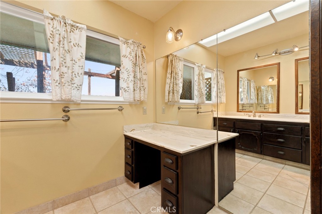 6388 E Appaloosa, Clovis, CA 93619