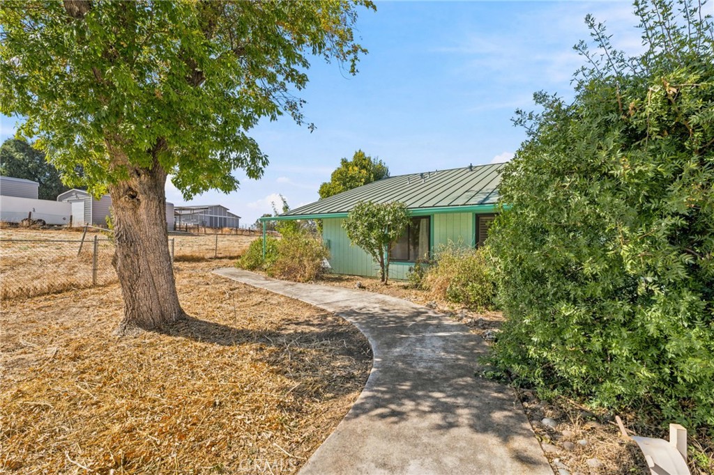 6388 E Appaloosa, Clovis, CA 93619