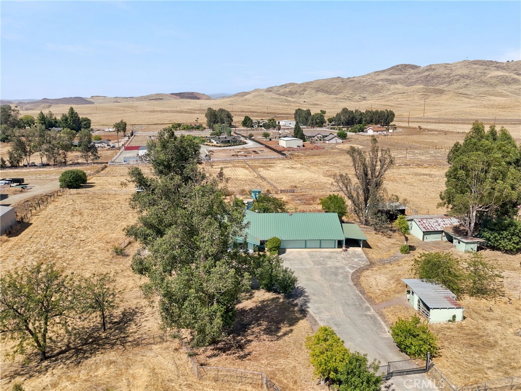 6388 E Appaloosa, Clovis, CA 93619