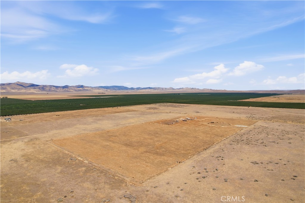 13385 Hawthorne, Lost Hills, CA 93249