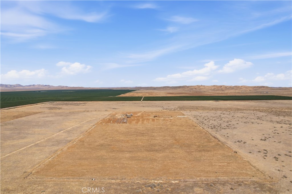 13385 Hawthorne, Lost Hills, CA 93249