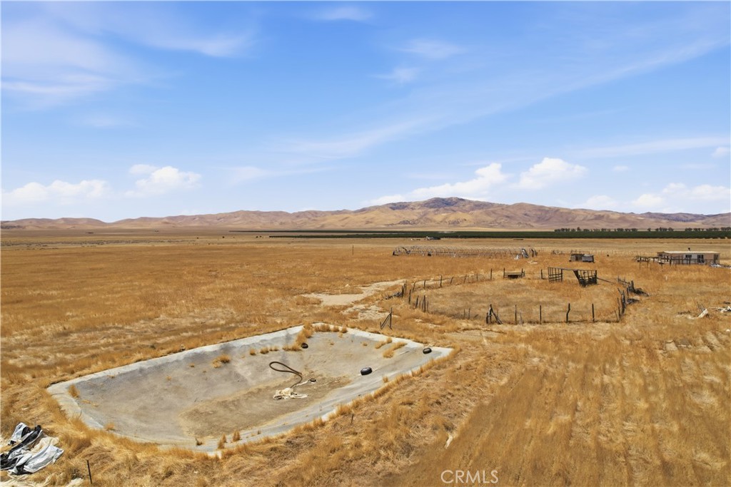 13385 Hawthorne, Lost Hills, CA 93249