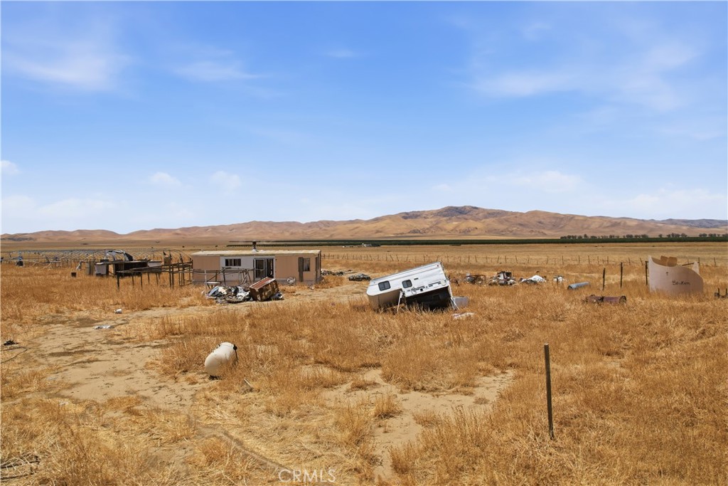 13385 Hawthorne, Lost Hills, CA 93249