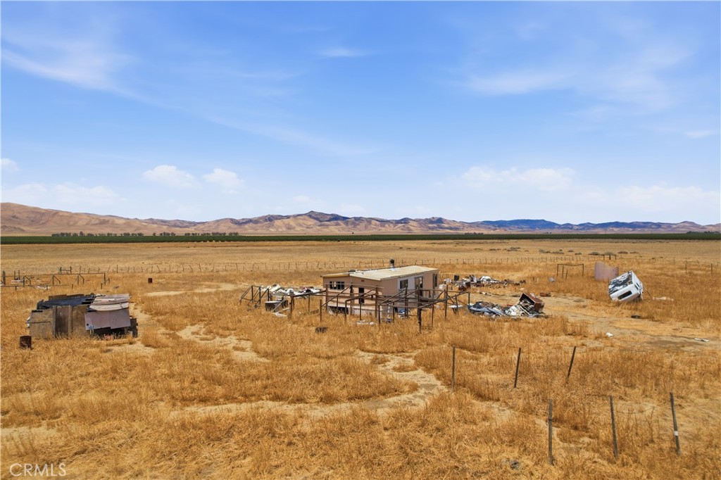 13385 Hawthorne, Lost Hills, CA 93249