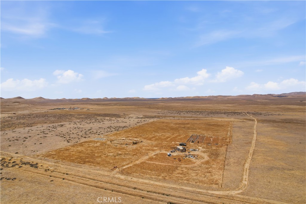 13385 Hawthorne, Lost Hills, CA 93249