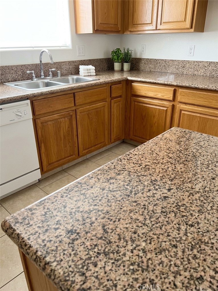 549 S Del Norte, Kerman, CA 93630