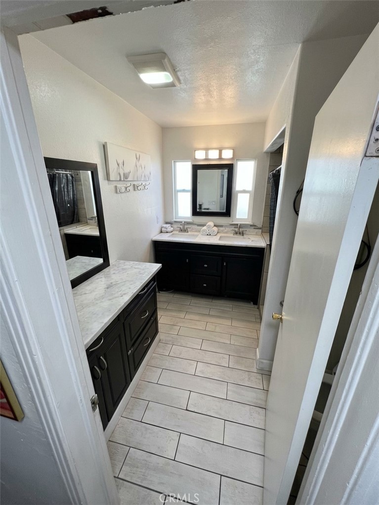 549 S Del Norte, Kerman, CA 93630