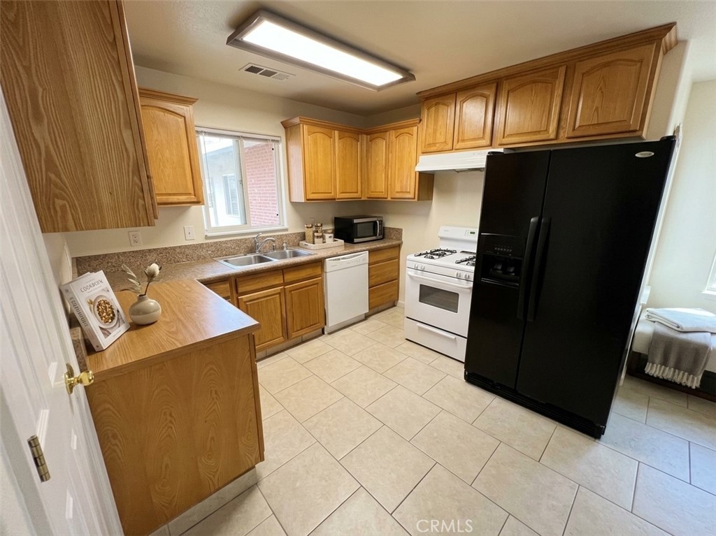 549 S Del Norte, Kerman, CA 93630