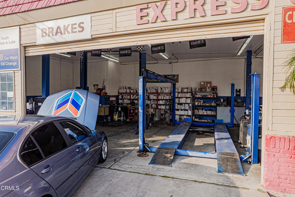 1407 High St, Delano, CA 93215