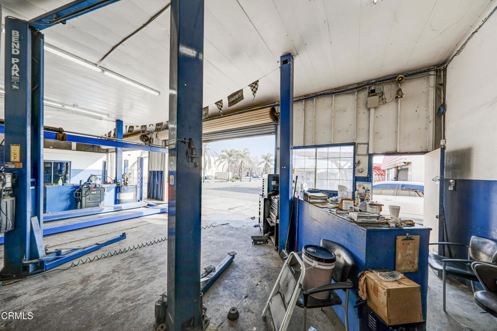 1407 High St, Delano, CA 93215