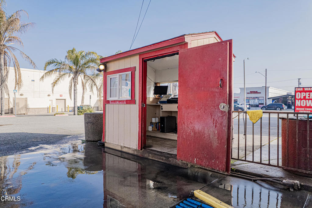 1407 High St, Delano, CA 93215