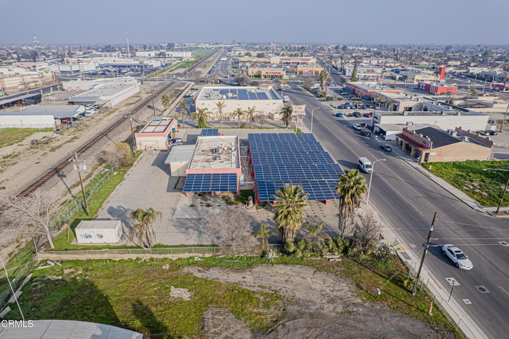 1407 High St, Delano, CA 93215