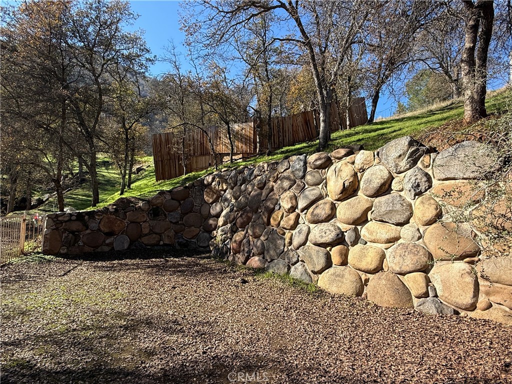 40820 Oak Ridge Dr, Three Rivers, CA 93271