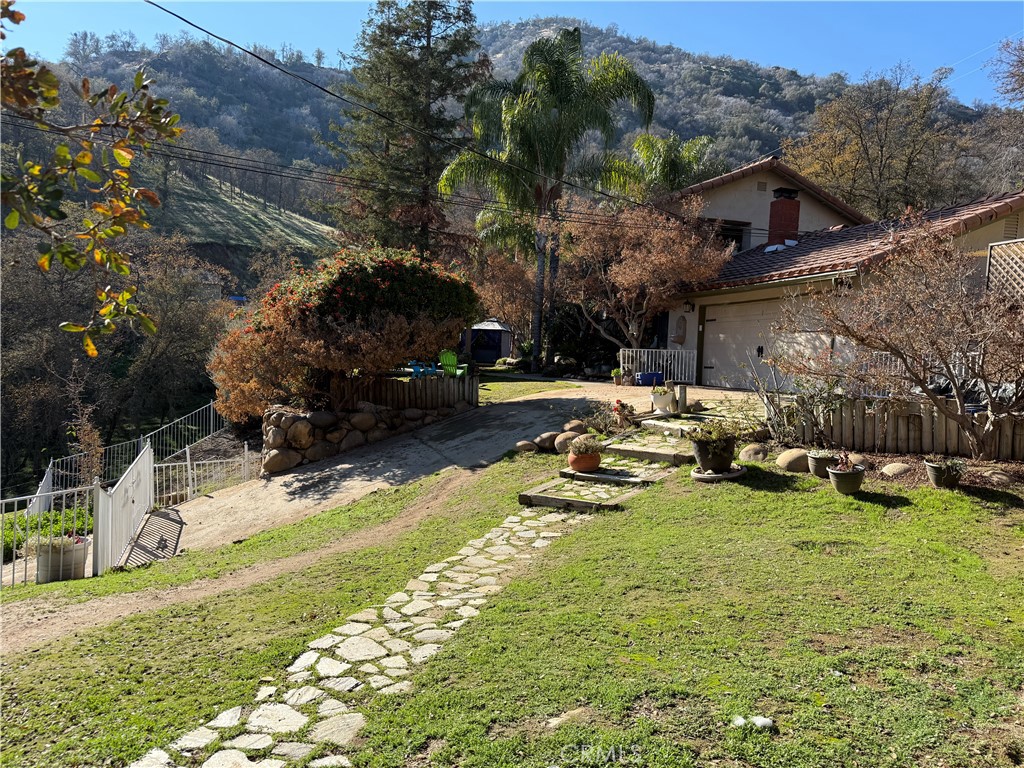 40820 Oak Ridge Dr, Three Rivers, CA 93271