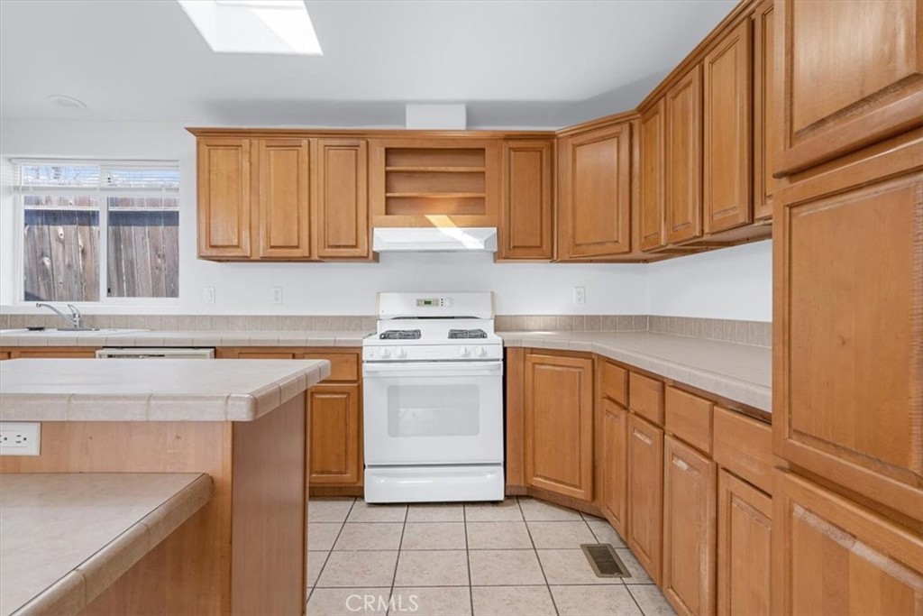 4173 Quarterhorse Way, Paso Robles, CA 93446