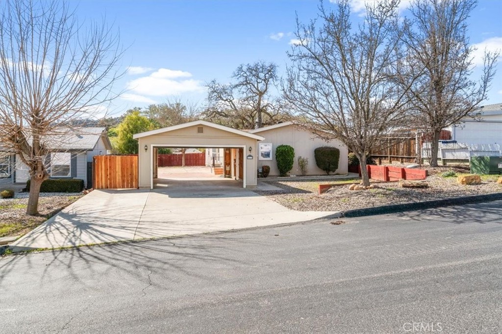 4173 Quarterhorse Way, Paso Robles, CA 93446