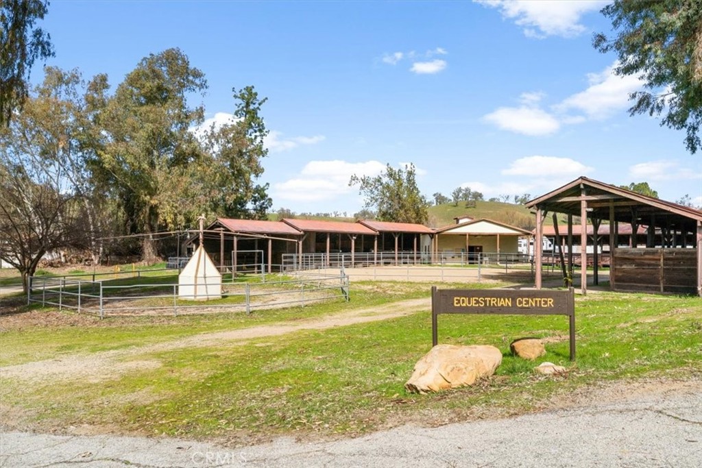 4173 Quarterhorse Way, Paso Robles, CA 93446