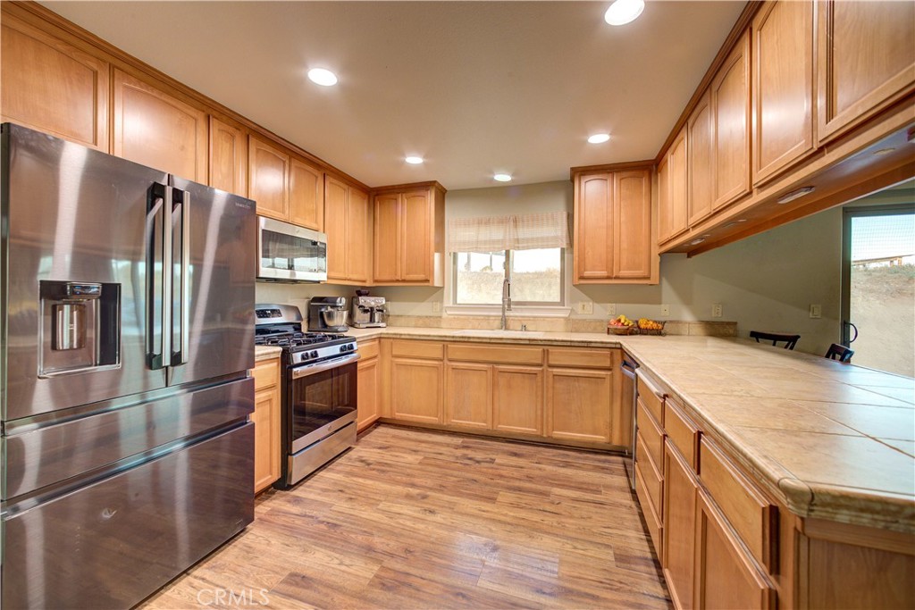 1690 Buck Way, Paso Robles, CA 93446