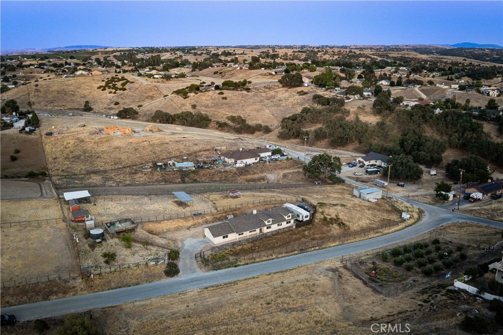 1690 Buck Way, Paso Robles, CA 93446