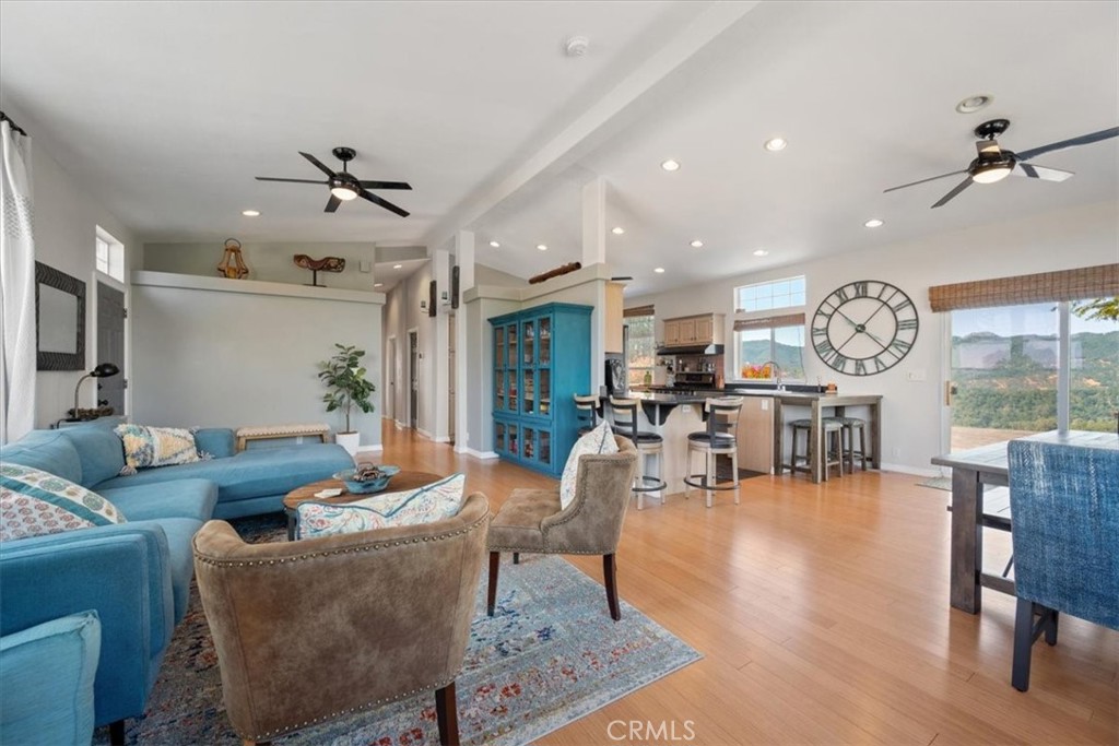 5990 Sunny Glen, Paso Robles, CA 93446