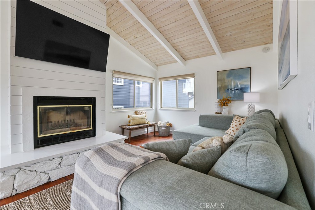 295 Plymouth St, Cambria, CA 93428