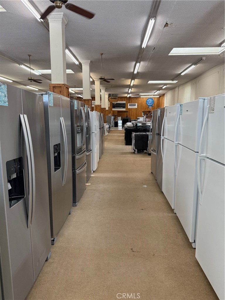 122 W 7th, Hanford, CA 93230