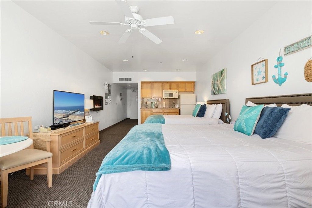 198 main #205, Pismo Beach, CA 93449