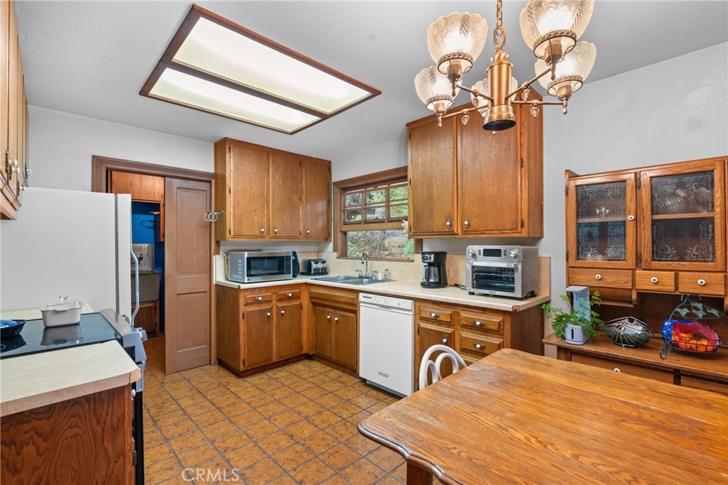 6650 Toro Creek Rd, Atascadero, CA 93422