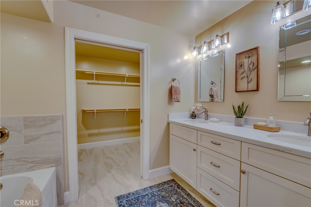 111 Greve Pl, Pismo Beach, CA 93449