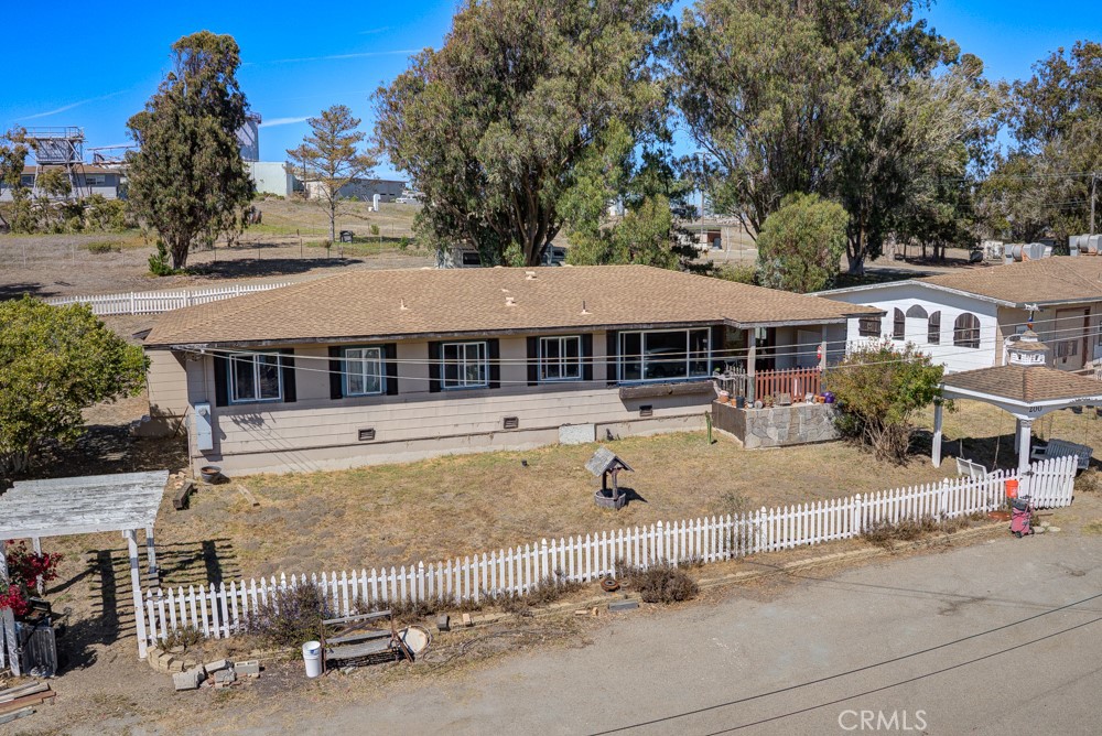 202 Monte Cristo Pl, Cambria, CA 93428