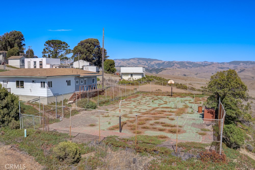 202 Monte Cristo Pl, Cambria, CA 93428