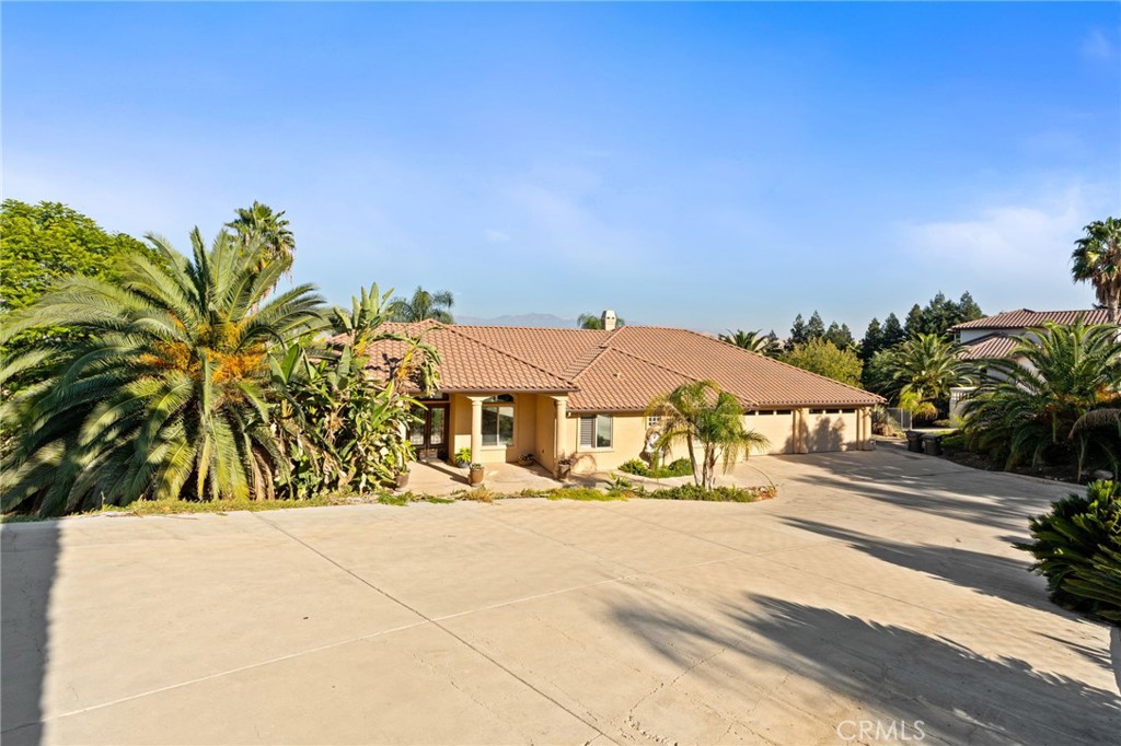 463 High Sierra, Exeter, CA 93221