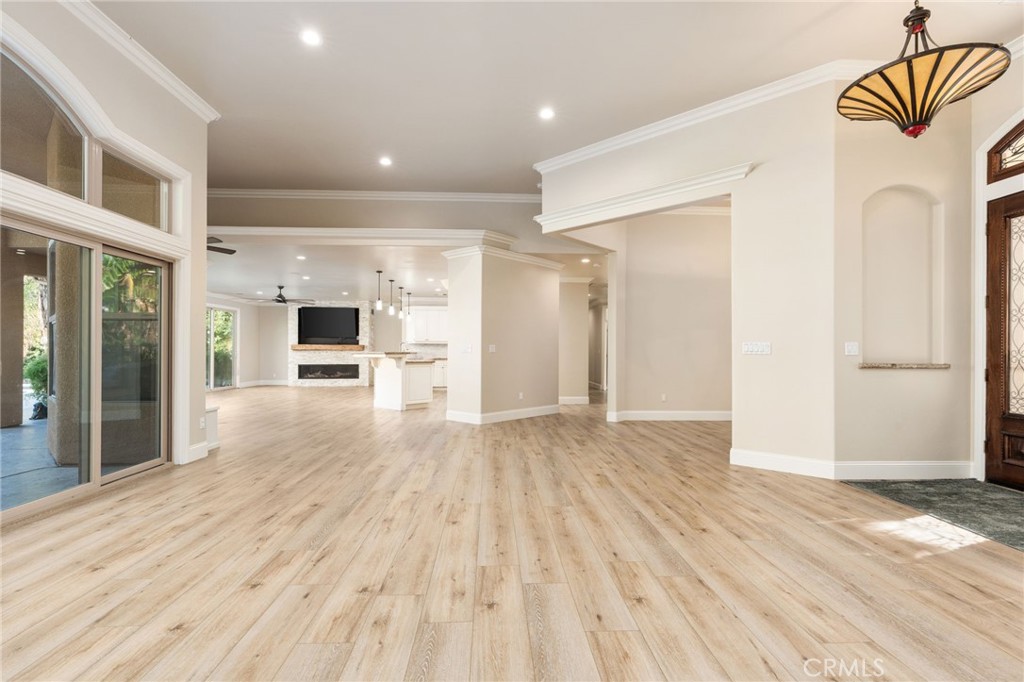 463 High Sierra, Exeter, CA 93221