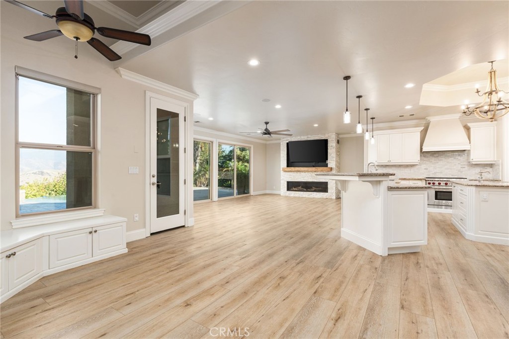 463 High Sierra, Exeter, CA 93221