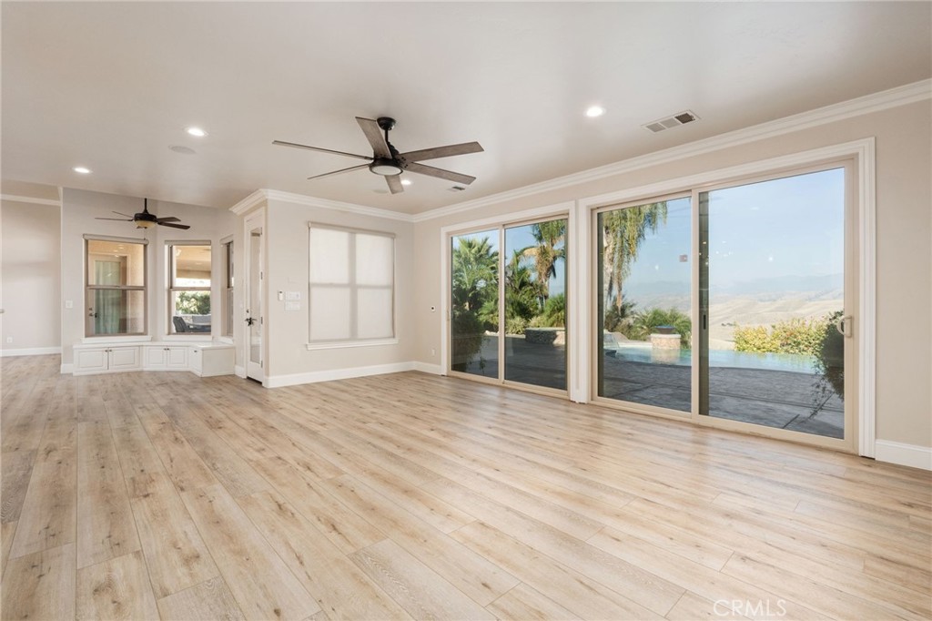 463 High Sierra, Exeter, CA 93221