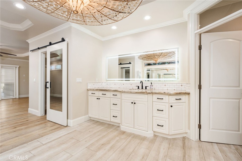 463 High Sierra, Exeter, CA 93221