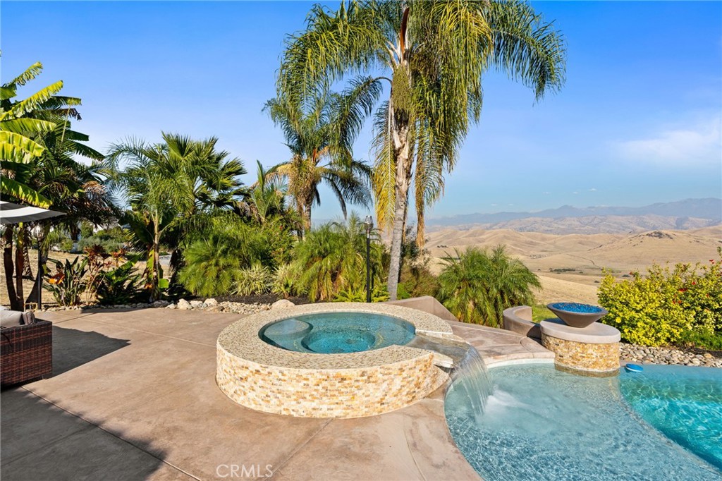 463 High Sierra, Exeter, CA 93221