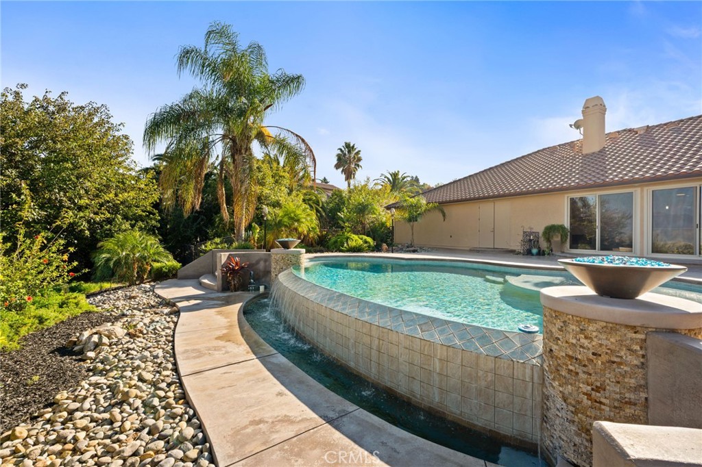 463 High Sierra, Exeter, CA 93221