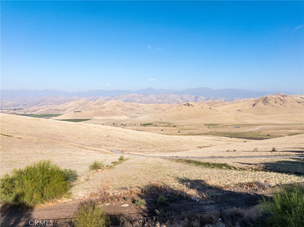 463 High Sierra, Exeter, CA 93221