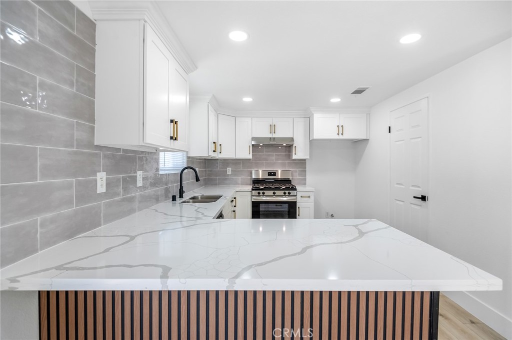 3731 S Mountain, Visalia, CA 93277