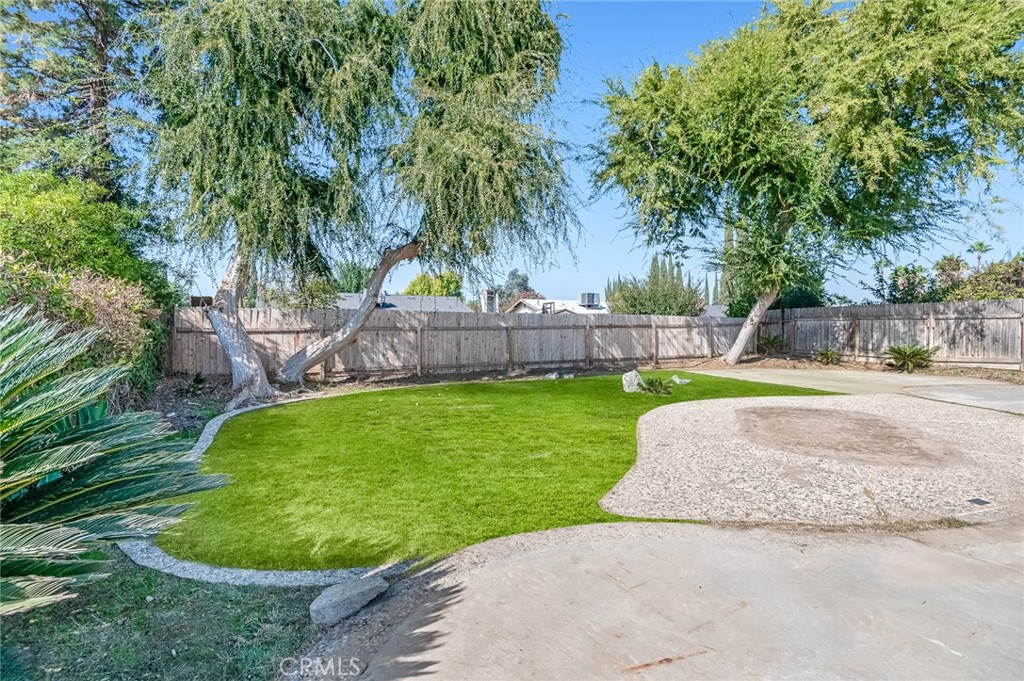 3731 S Mountain, Visalia, CA 93277
