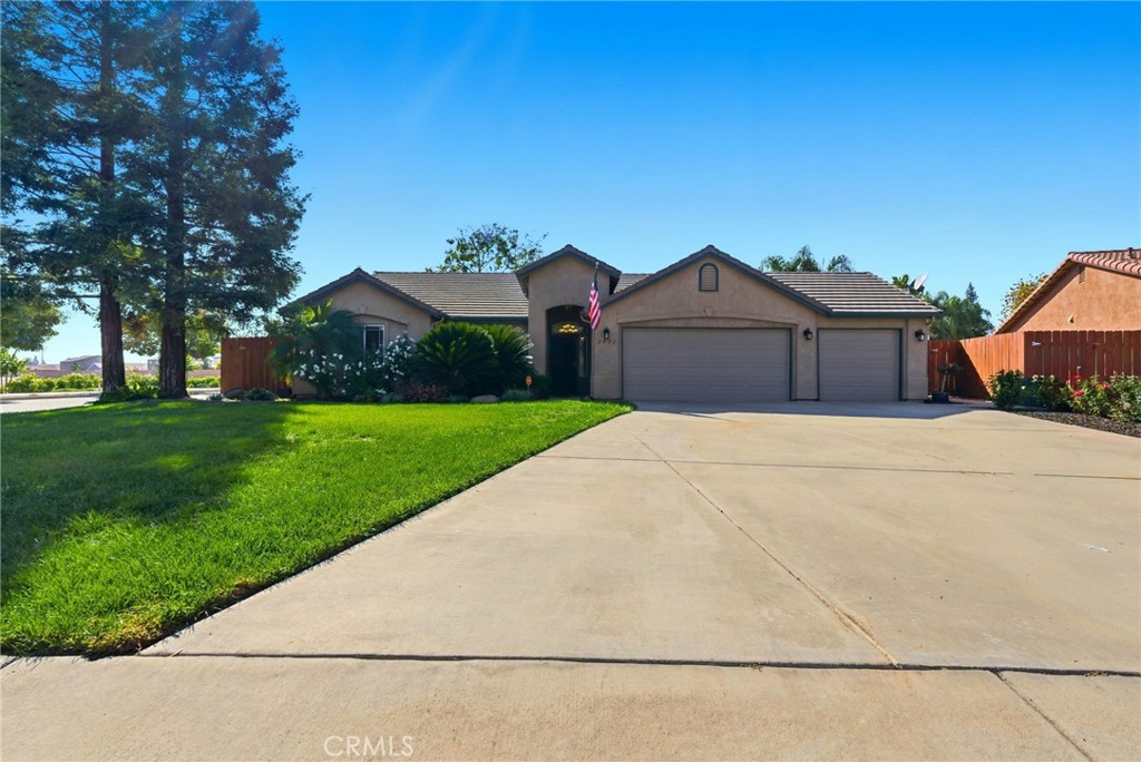 2431 S Cedar, Visalia, CA 93292