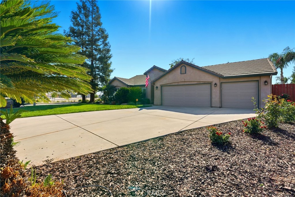 2431 S Cedar, Visalia, CA 93292