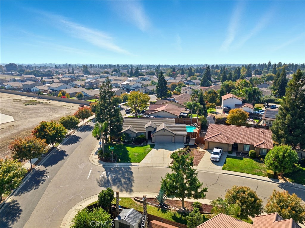 2431 S Cedar, Visalia, CA 93292