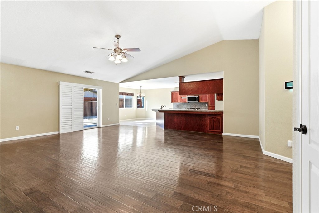 2431 S Cedar, Visalia, CA 93292